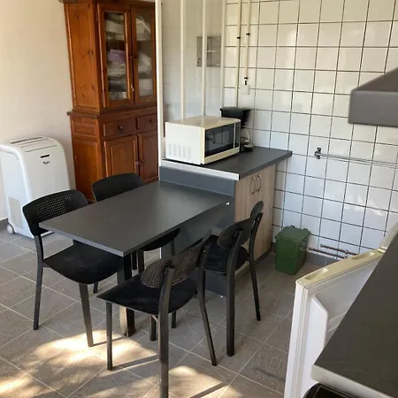 Le Carrouge Holiday home Lacapelle-Biron